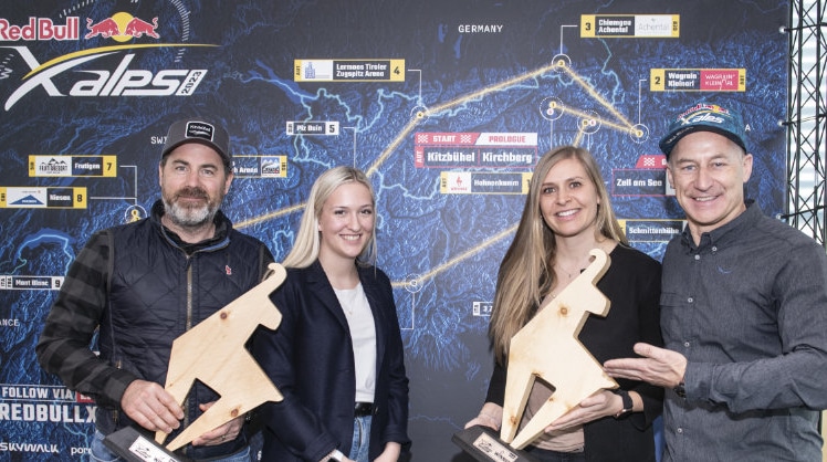 V.l.n.r.: Ludwig Götzendorfer (Kitzbühel Tourismus)
Anna Heim (TVB Kitzbühler Alpen – Brixental), 
Sylvia Brix (Bergbahn Kitzbühel) und 
Ulrich Grill (Red Bull X-Alps) © zooom
