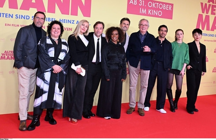 Der Cast von "Alter Weisser Mann" bei der Weltpremiere in München am Dienstagabend, 22. Oktober 2024 (Bild: Brauer Photos / P. Schönberger)