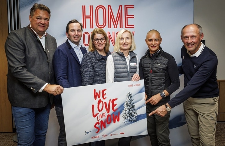 Wolfgang Breitfuß (Geschäftsführer des Tourismusverbandes Saalbach Hinterglemm), Christian Scherer (Vorsitzender der Geschäftsführung & Generalsekretär des ÖSV), Christiane Gasser (Projektleiterin Home of Snow), Roswitha Stadlober (Präsidentin des ÖSV), Patricio Hetfleisch (CMO & Prokurist Tirol Werbung, Leitung Marketing und Kommunikation der Marke Tirol) und Leo Bauernberger, Geschäftsführer von SalzburgerLand Tourismus (Bild: Home of Snow /  Hetfleisch)