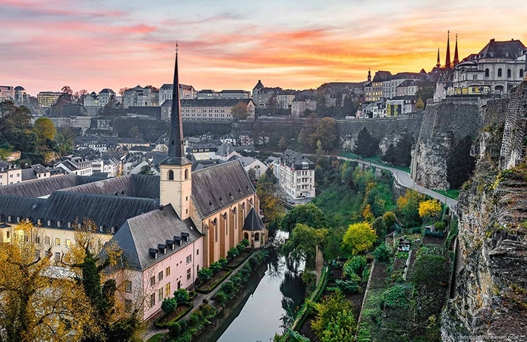 Luxemburg schlägt sie alle: Der Weg vom Flughafen ins Zentrum dauert flotte zwölf Minuten. © Christophe Van Biesen