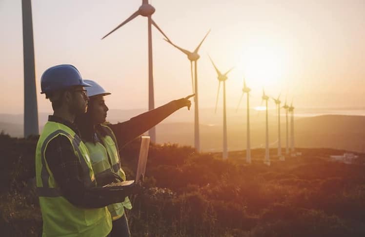 Lässt sich der Erdüberlastungstag durch grüne Arbeitsplätze irgendwann in den Herbst schieben? (Bild:  serts / Getty Images)