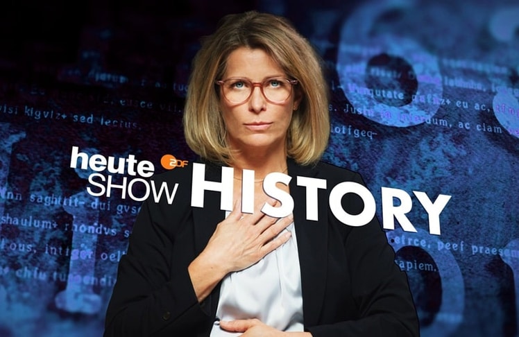 Valerie Niehaus präsentiert "heute-show HISTORY" (Bild: ZDF)