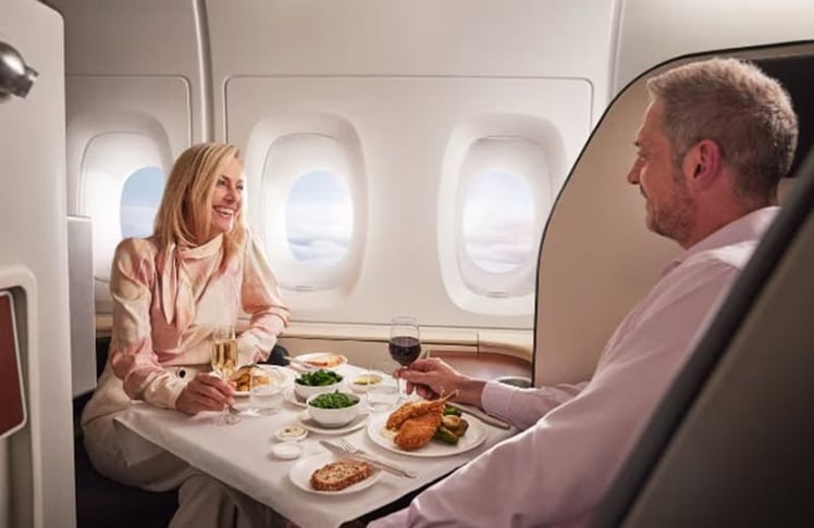 Es muss nicht immer Knie an Knie sein: Passagiere in der First Class des A380 (Bild: Qantas)