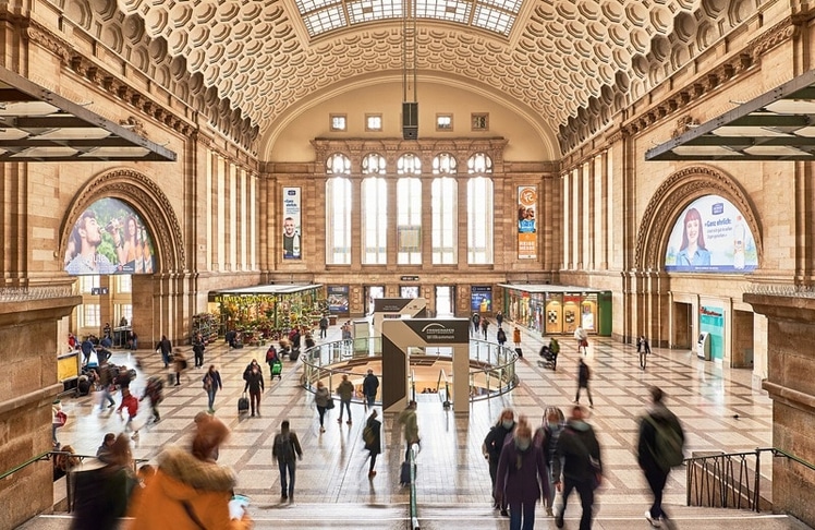 Lichtdurchflutet und geräumig: Der Hauptbahnhof in Leipzig ist ein architektonisches Meisterwerk und belegt Platz zehn im Index der besten Bahnhöfe Europas (Bild: ECE Marketplaces)