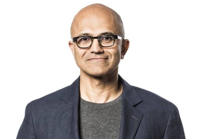 Microsoft-CEO Satya Nadella betonte bei einem Microsoft-Event im September 2024 die wachsende Bedeutung von Künstlicher Intelligenz (KI) und Cybersicherheit im Unternehmen. In diesem Zusammenhang stellte er zentrale Tools wie Copilot vor, das als KI-basierte Schicht die Produktivität und Arbeitsabläufe der Nutzer verbessert. Zudem hob er die Bedeutung der „Secure Future Initiative“ hervor, die Cybersicherheit in alle Microsoft-Produkte und -Dienste integriert. © Microsoft